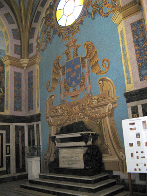 Pizzaro's Tomb Pizzaro Chapel, Lima Cathedral, Peru 2007