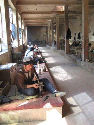 Yengisar: Knife Factory, Niya - Hotan - Karghilik - Yarkan - Yengisar, Xinjiang 2008