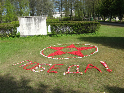 "Victory!" Near Bronze Soldier monument., Tallinn, Finland, Estonia, Latvia 2009
