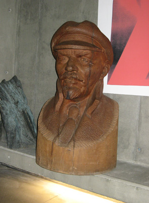 Wooden (?) Lenin, Tallinn, Finland, Estonia, Latvia 2009