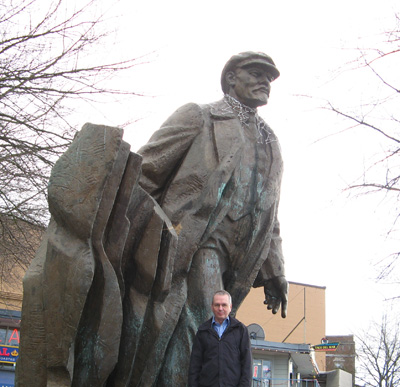 Lenin with Acolyte, Seattle 2009