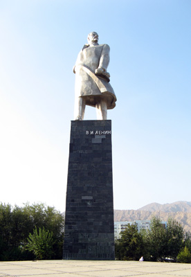 Lenin Highlighted by the setting sun., Khojand, Uzbekistan & Tajikistan 2009