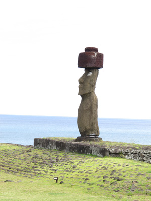 Ahu Ko Te Riku With tokpknot and eyes., Ranga Roa, Easter Island, Chile, 2010