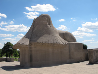 Sphinx covering her eyes., Kansas City, MO, 2010 USA West