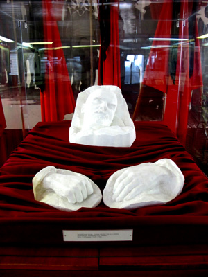 Lenin's Death Mask, Ulyanovsk: Lenin Memorial Museum, 2013 Volga Cities