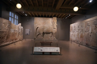 Assyrian statue and reliefs, Chicago: Oriental Institute Museum, Toronto - Chicago 2019