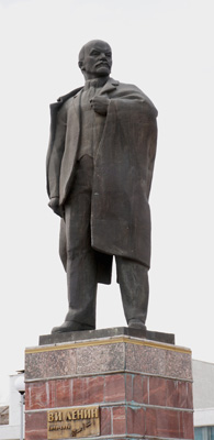 Bratsk, Russia <small>(2019)</small>, Lenin statues