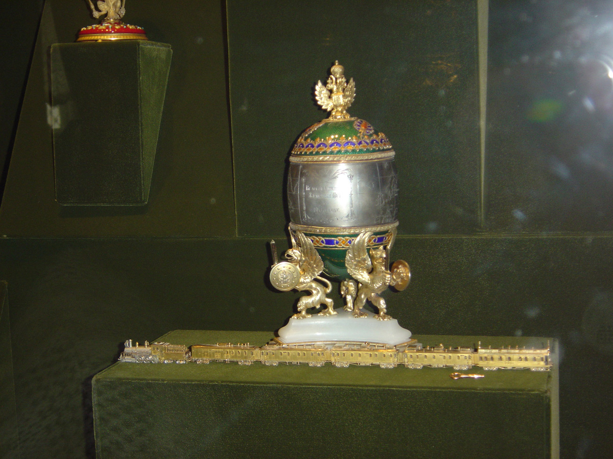 Moscow 2005, Faberge Egg + train set.