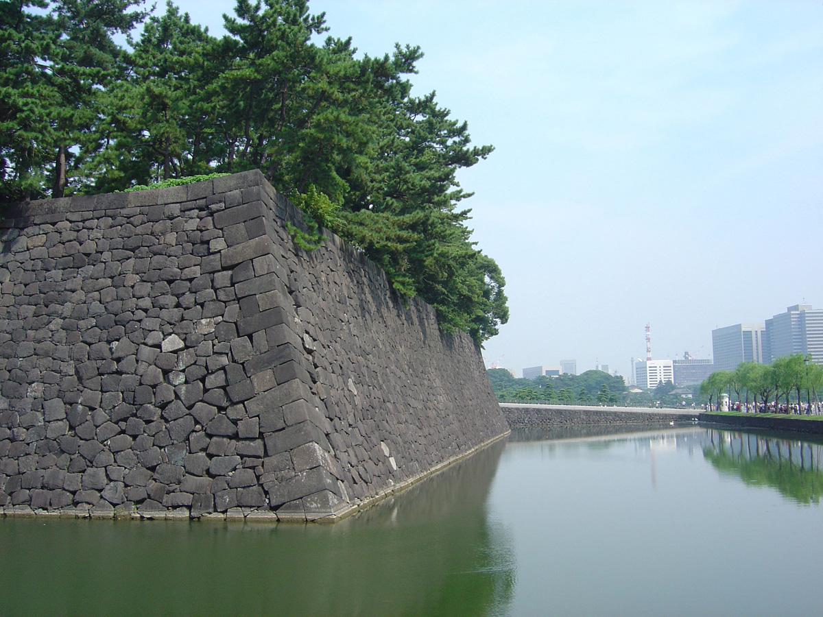 Tokyo 2005, Imperial palace moat