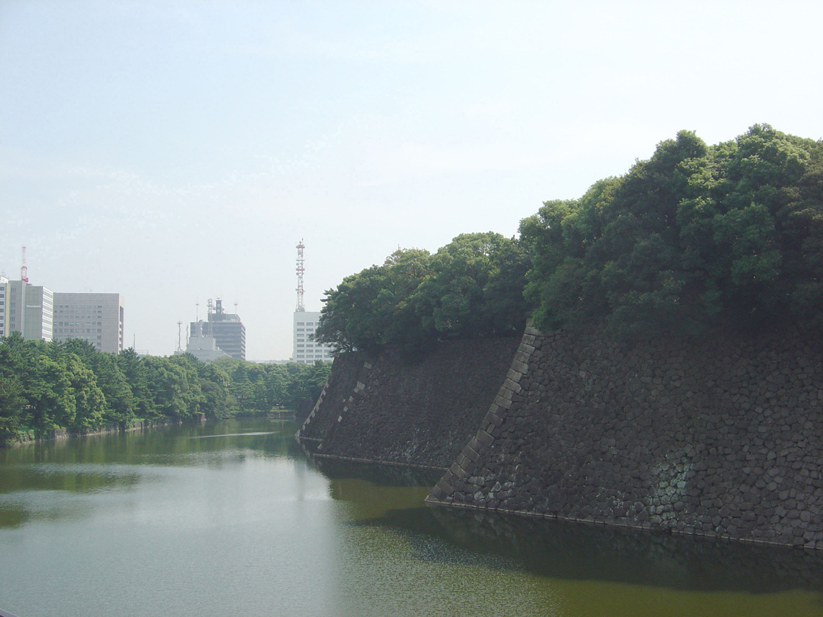 Tokyo 2005, Imperial palace moat (east)