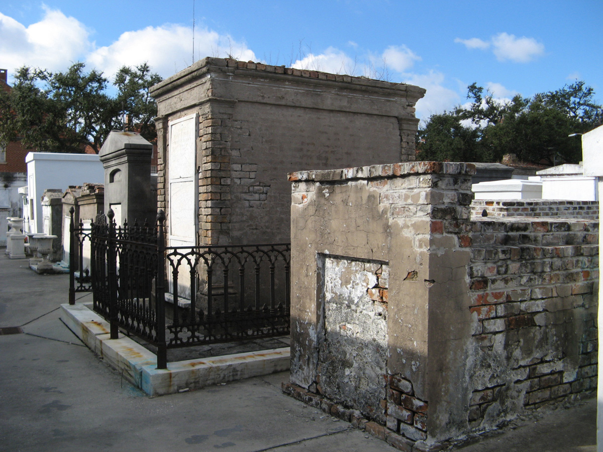Cities of the Dead, St Louis Cemetery #1