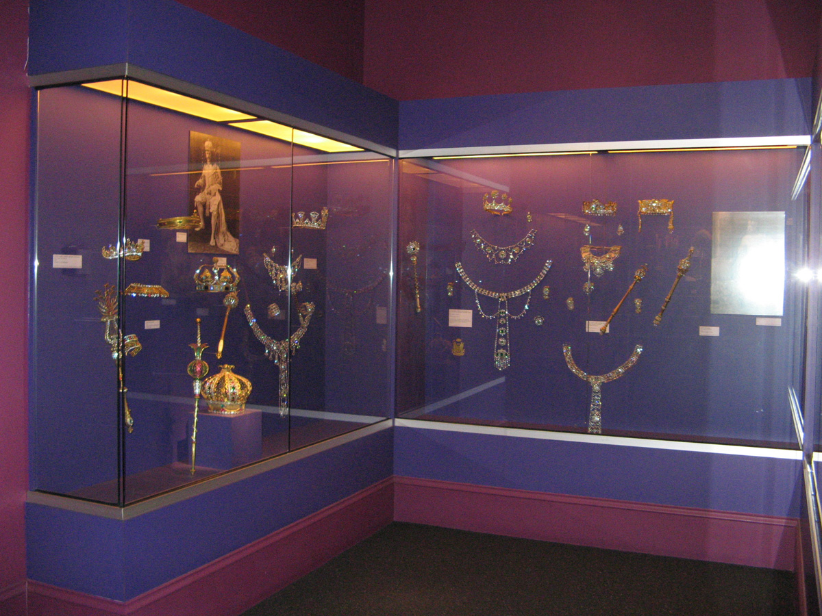 Presbytere + Cabildo Museums, Mardi Gras Museum: Rex regalia