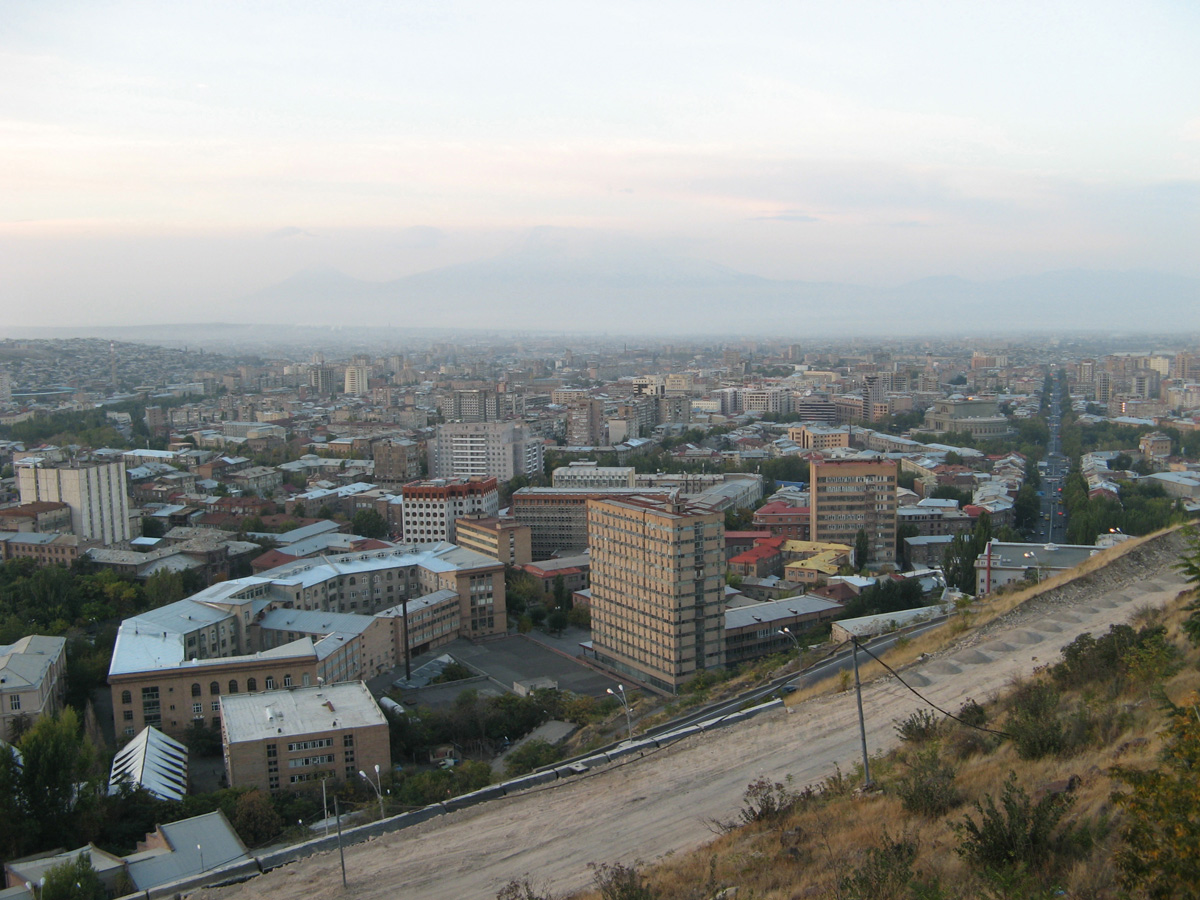 Armenia 2007, Yerevan: City from Mother Armenia