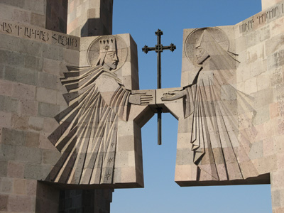 Armenia: Echmiadzin Entrance gate: King and Bishop, Armenia 2007