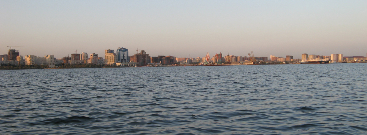 Azerbaijan 2007, Baku from the Caspian