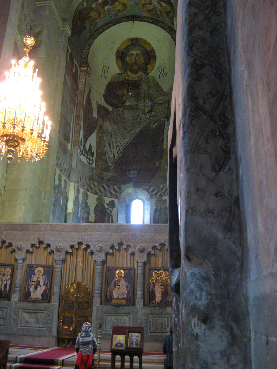 Georgia 2007, Mtskheta: Sveti-Tskhoveli Cathedral Interior