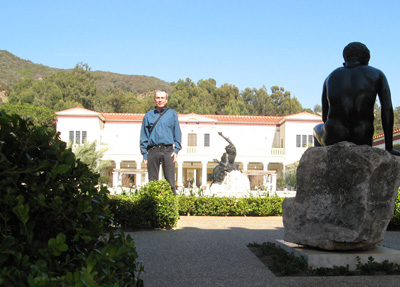 Scotsman in Outer Peristyle, Getty Villa, Heart Castle and Getty Museum, 2007