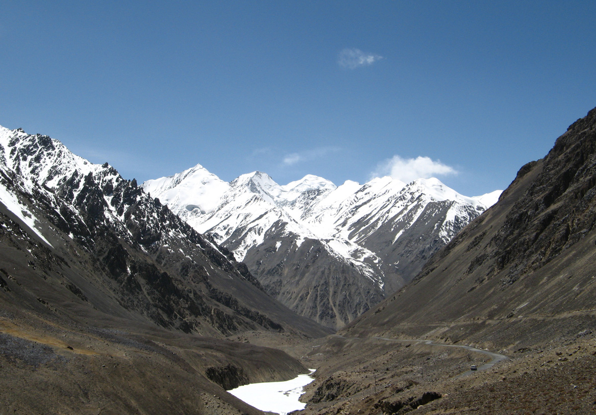 Khunjerab to Islamabad, Down through the mountains. With our companion car ahead.