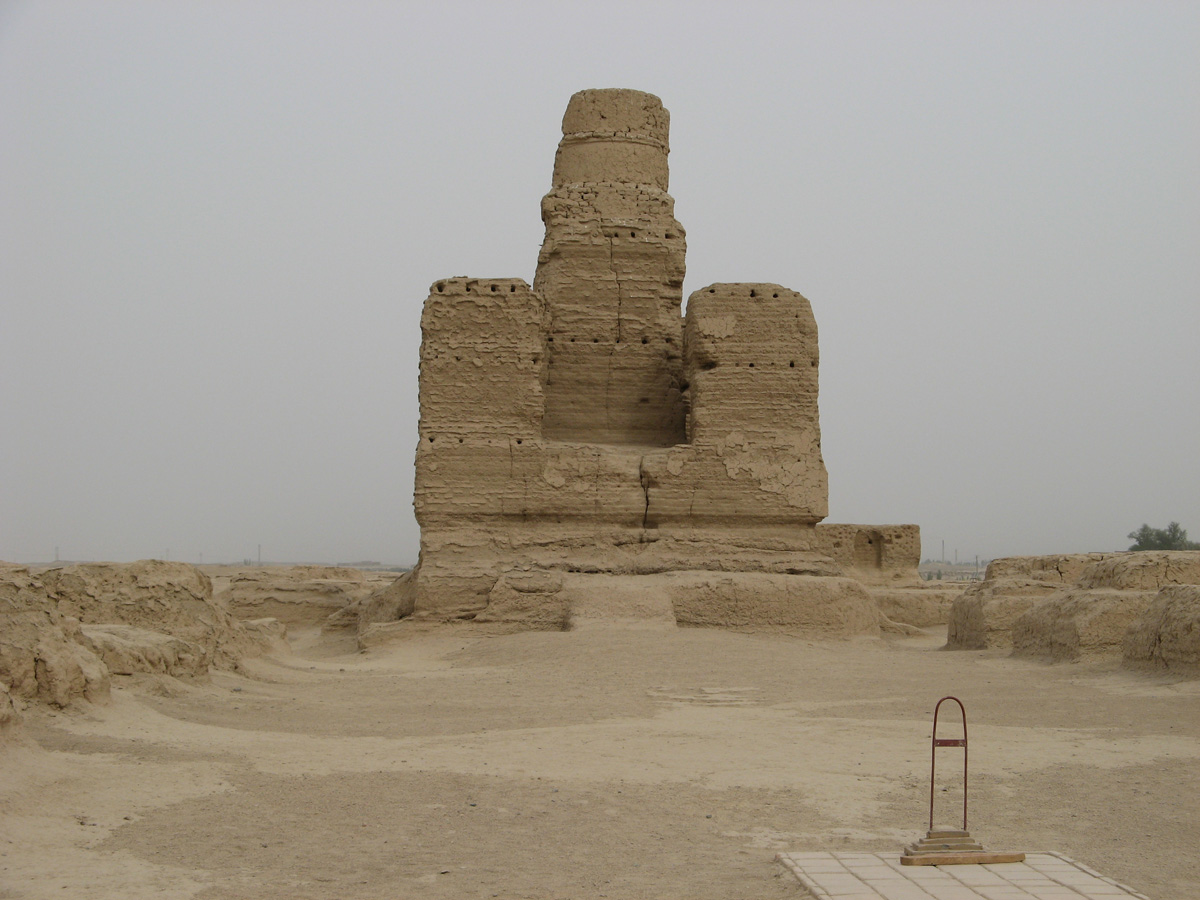 Around Turpan, Jiaohe: Great Stupa