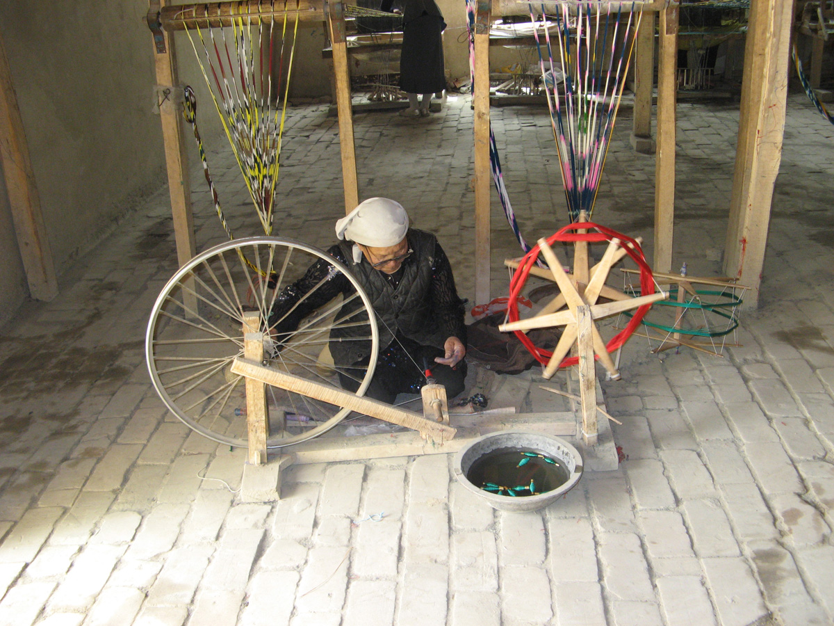 Niya - Hotan - Karghilik - Yarkan - Yengisar, Silk Factory