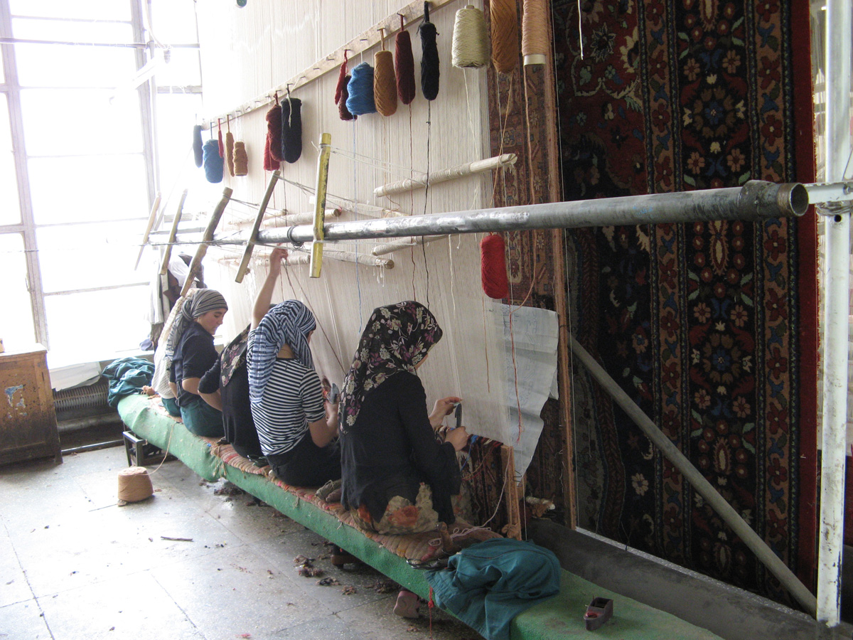 Niya - Hotan - Karghilik - Yarkan - Yengisar, Carpet Factory
