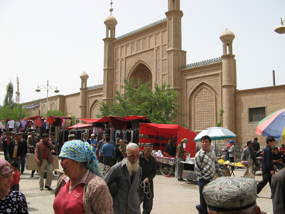 Niya - Hotan - Karghilik - Yarkan - Yengisar, Hotan Sunday Market