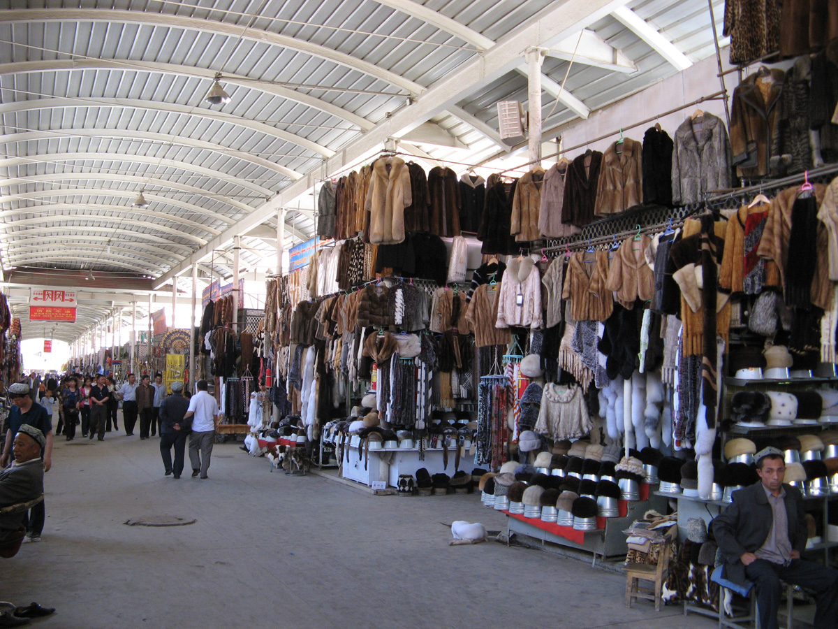 Kashgar, Kashgar Bazaar: Fur Row