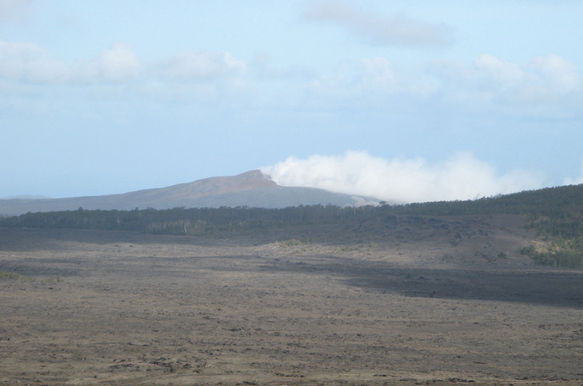 Hawaii 2008, Pu`u `O`o vent From Puu Huluhulu cone