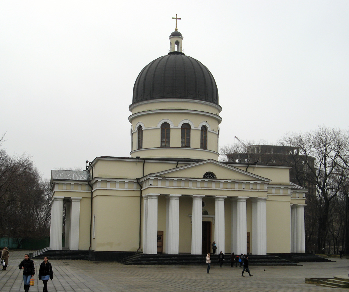 Chisinau, Chisinau Cathedral Built ~1830.