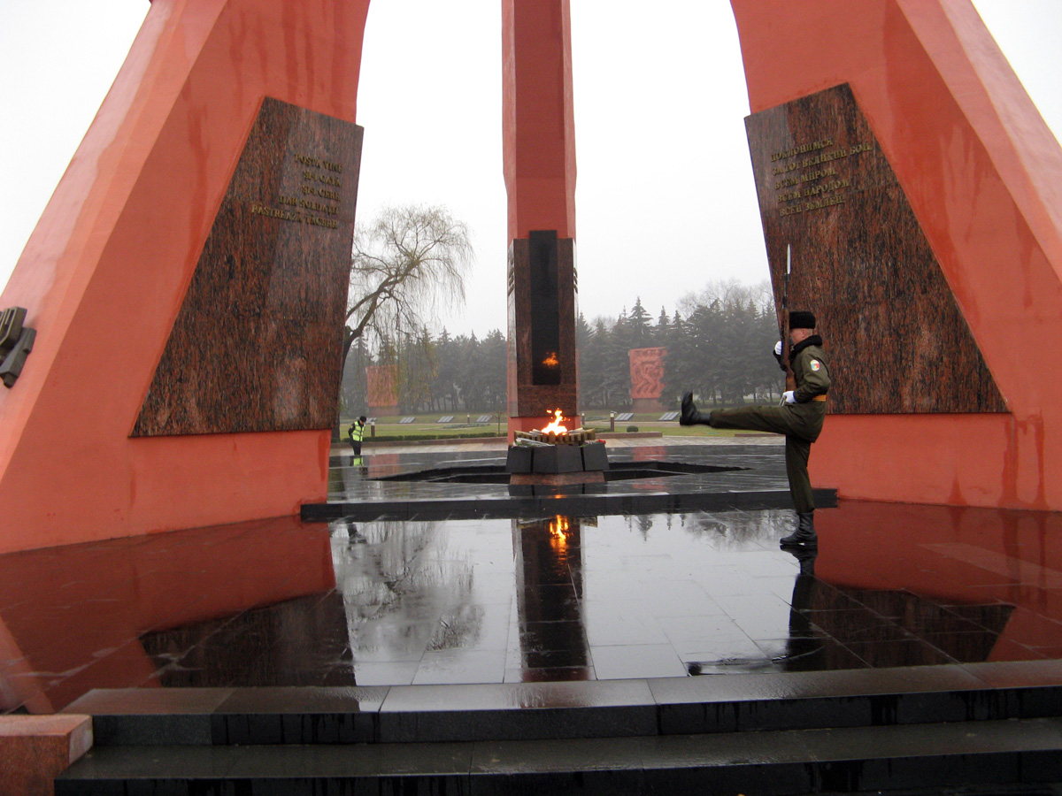 Chisinau, WWII Memorial + Marching Guard