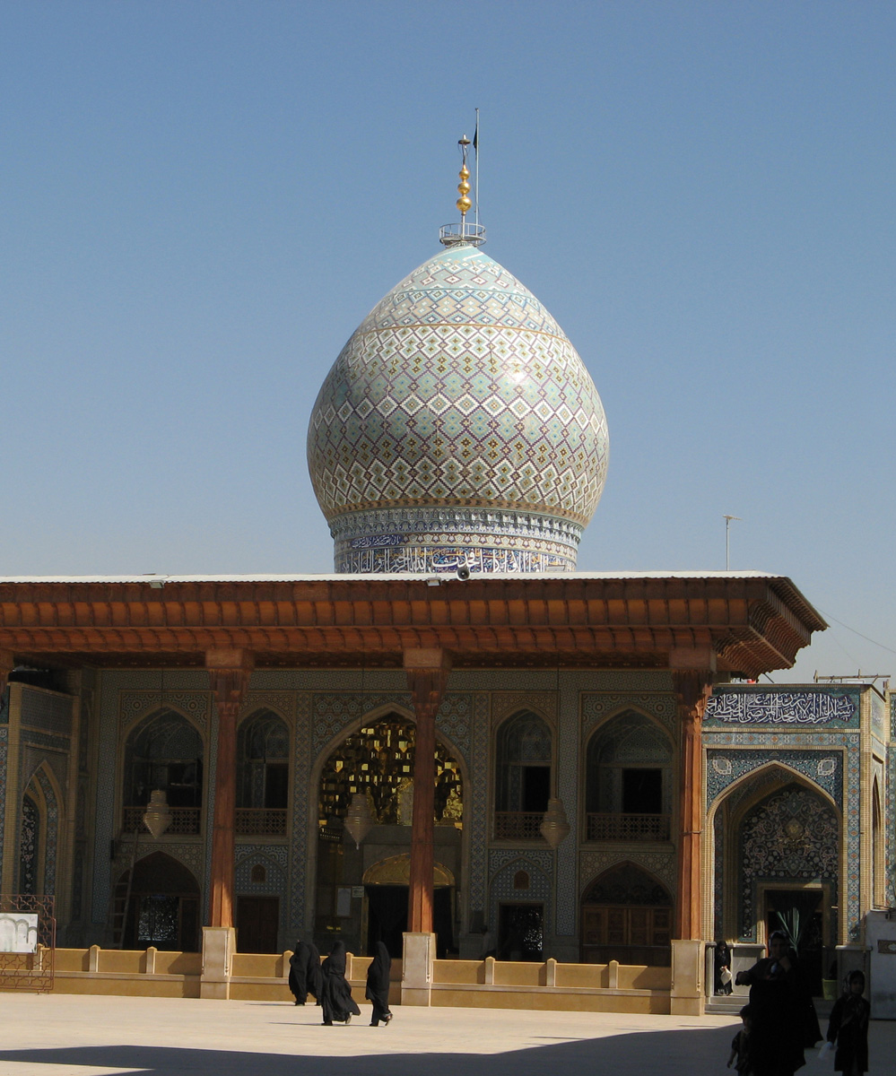 Shiraz, Another fine balloon Aramgah-e Shah-e Chreagh shrine