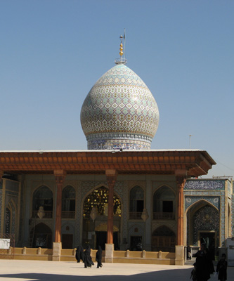 Another fine balloon Aramgah-e Shah-e Chreagh shrine, Shiraz, Iran 2008