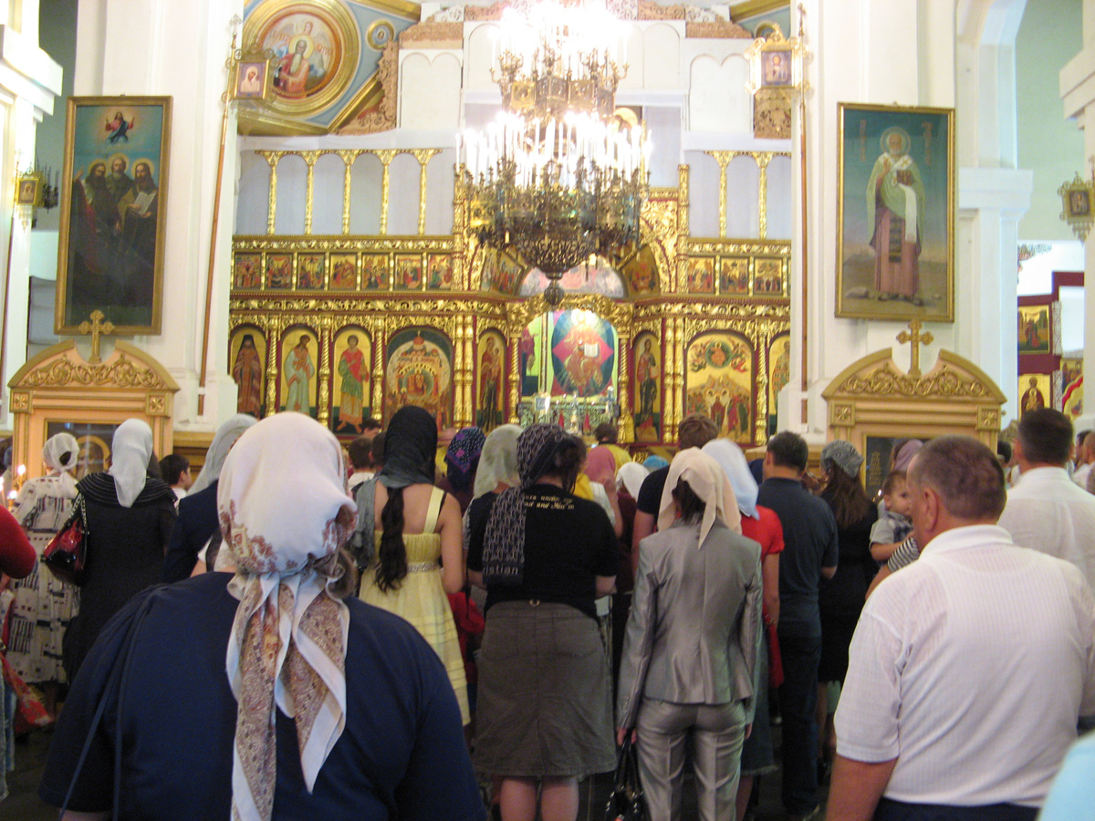 Almaty, Zenkov Cathedral interior