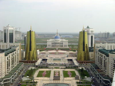 Presidential Palace + Guardian Daleks With Pyramid beyond.  Fro, Astana, Kazakhstan 2008