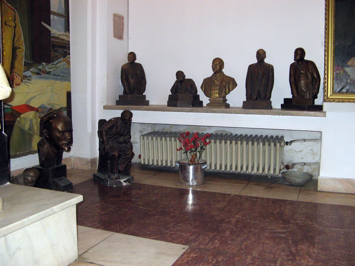 Bucharest, Peasant Museum: Basement