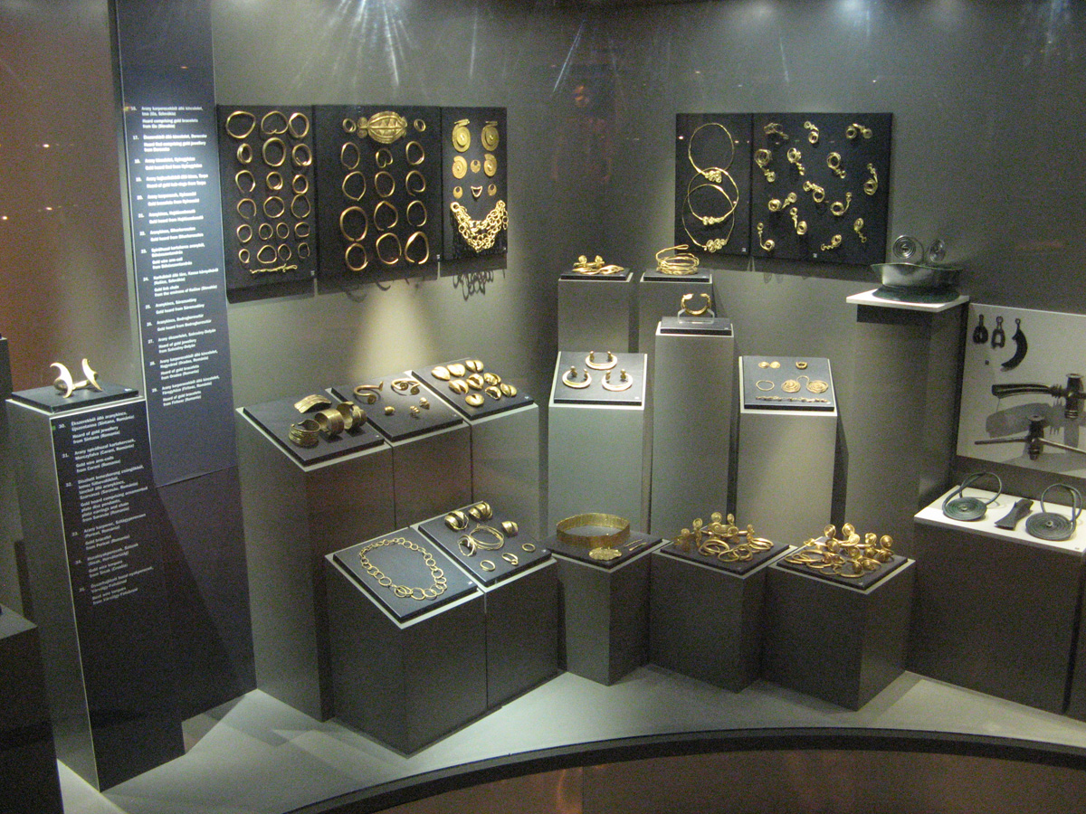 Budapest, Bronze age gold