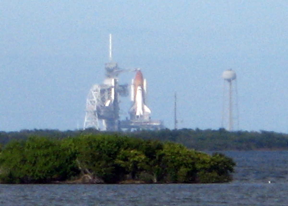 Atlantis STS-129 Launch, Waiting.