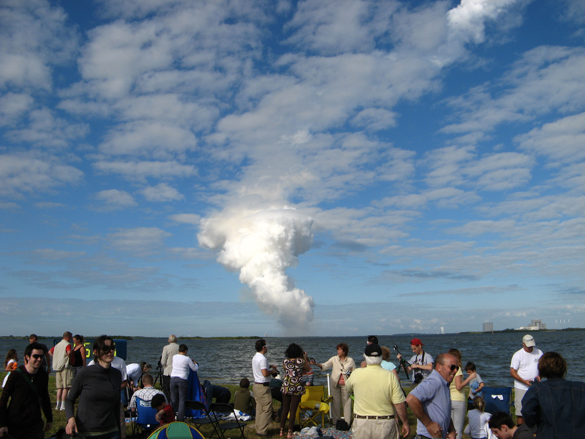 Atlantis STS-129 Launch, Apres-launch cloud