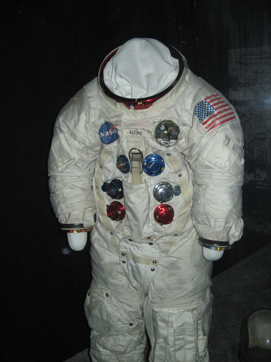 Smithsonian, Buzz Aldrin