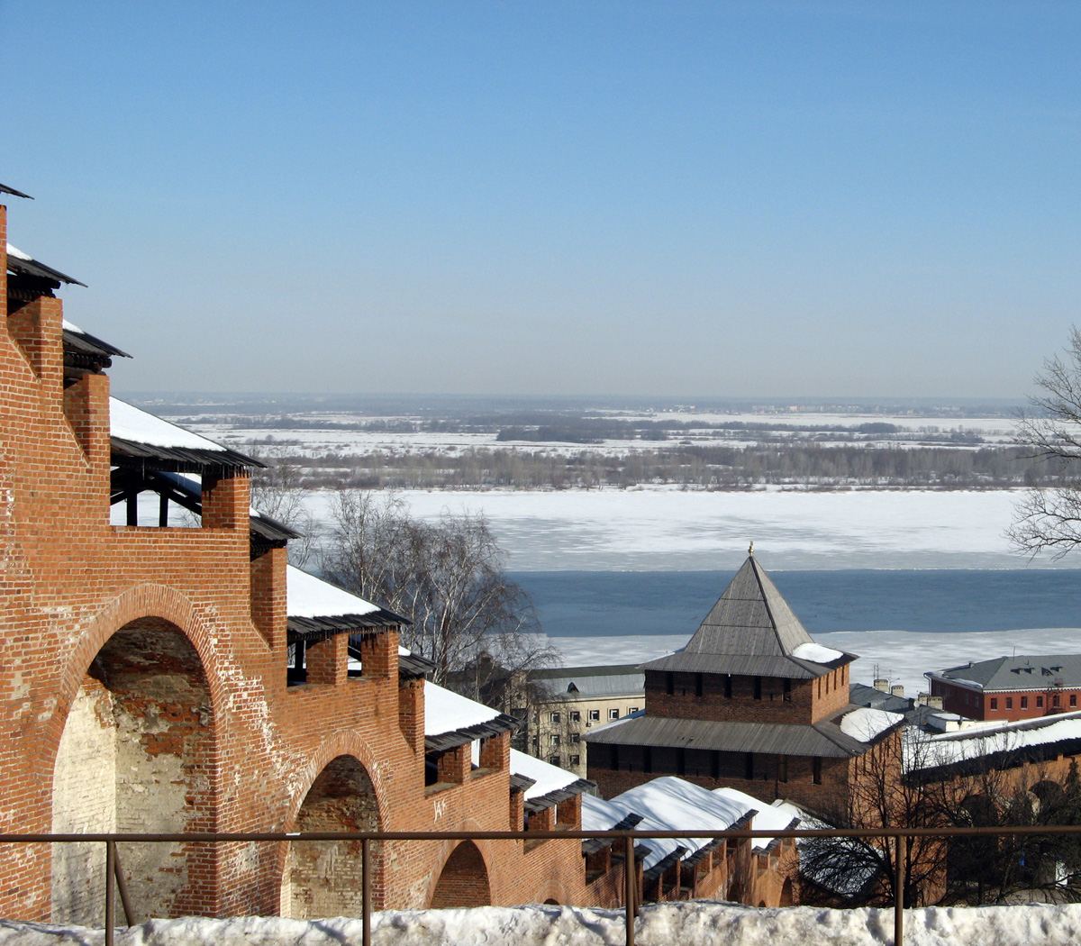 Nizhny Novgorod, Kremlin Walls to Volga