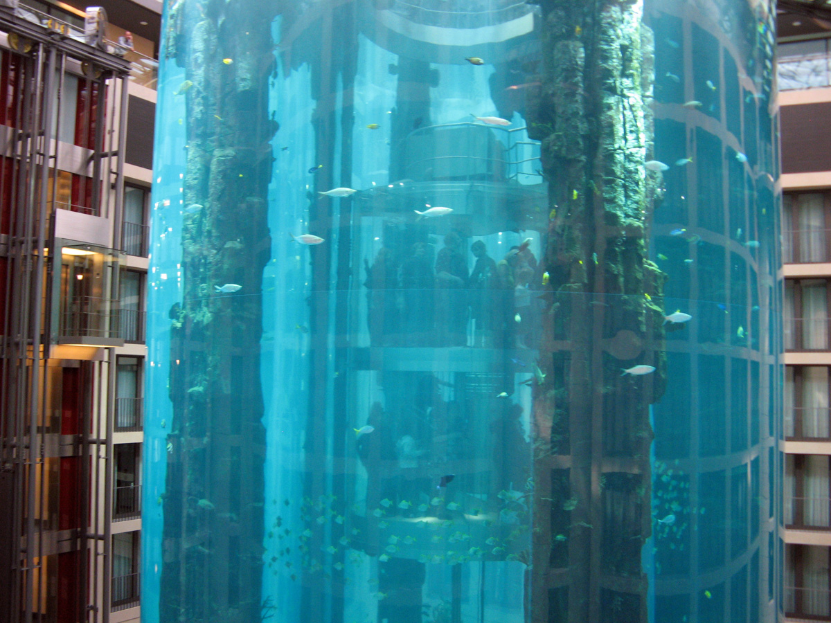 Berlin, Radisson: Tourist Elevator