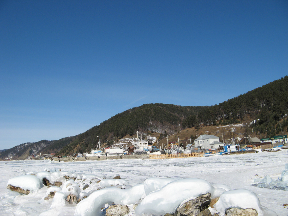 Listvyanka, Listvyanka Harbour