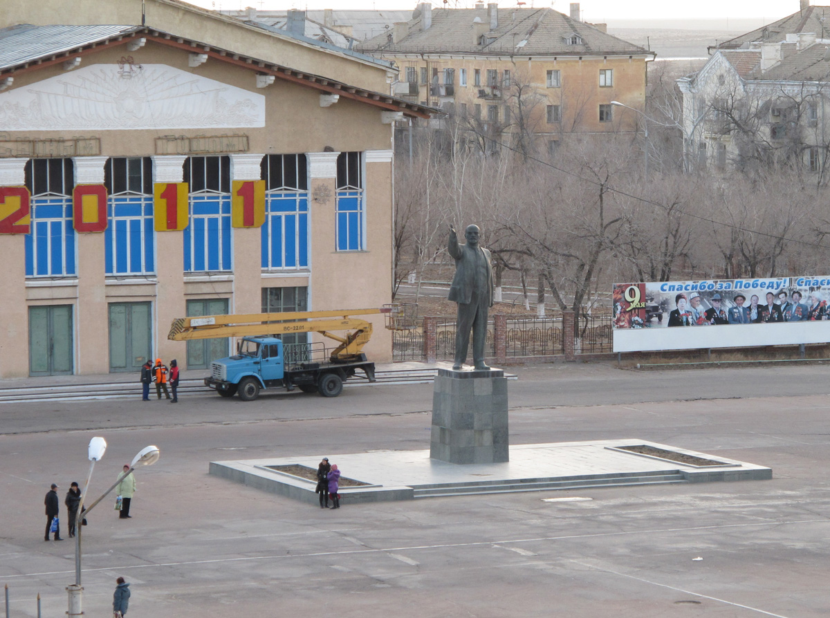 Baikonur City, Baikonur Lenin From the Hotel Tsentralnaya