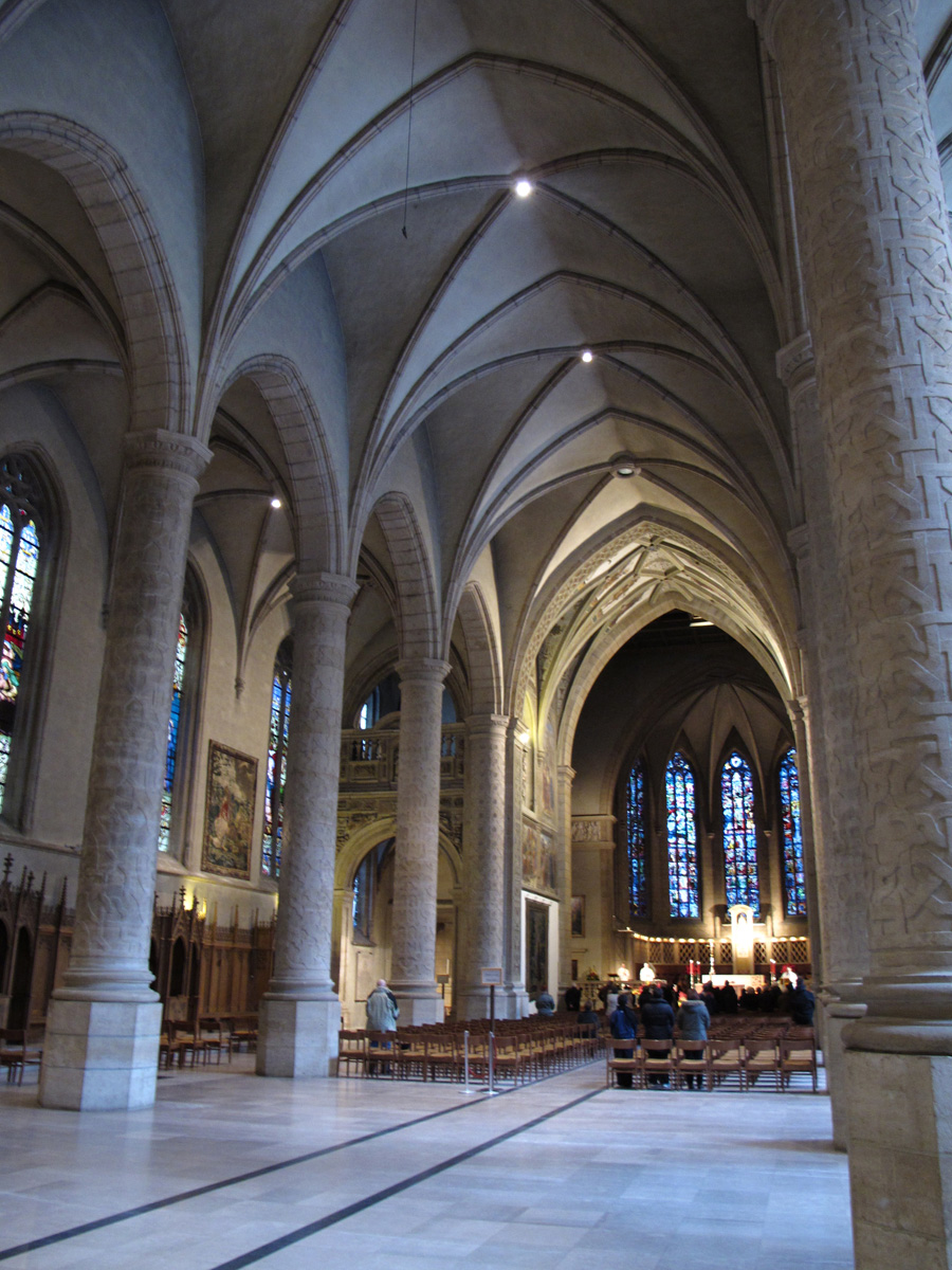 Luxembourg, Cathedral interior
