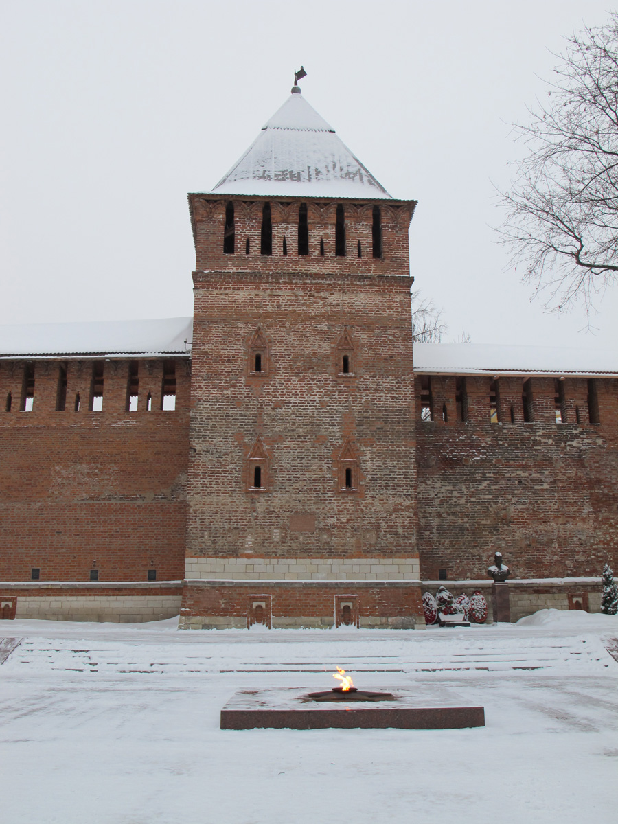 Smolensk, Wall Tower + Eternal Flame