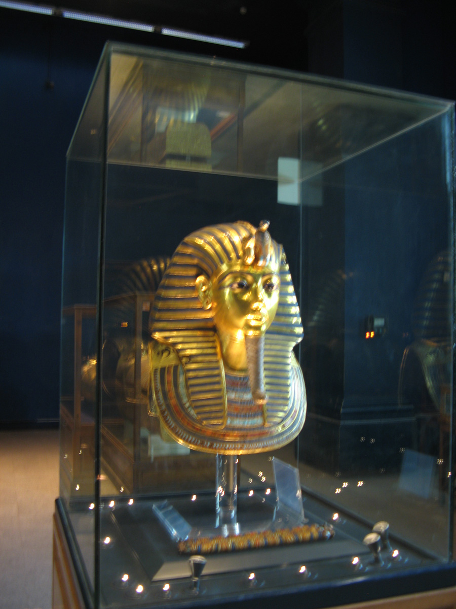 Cairo, Slightly blurry Tutankhamun mask Egyptian Museum