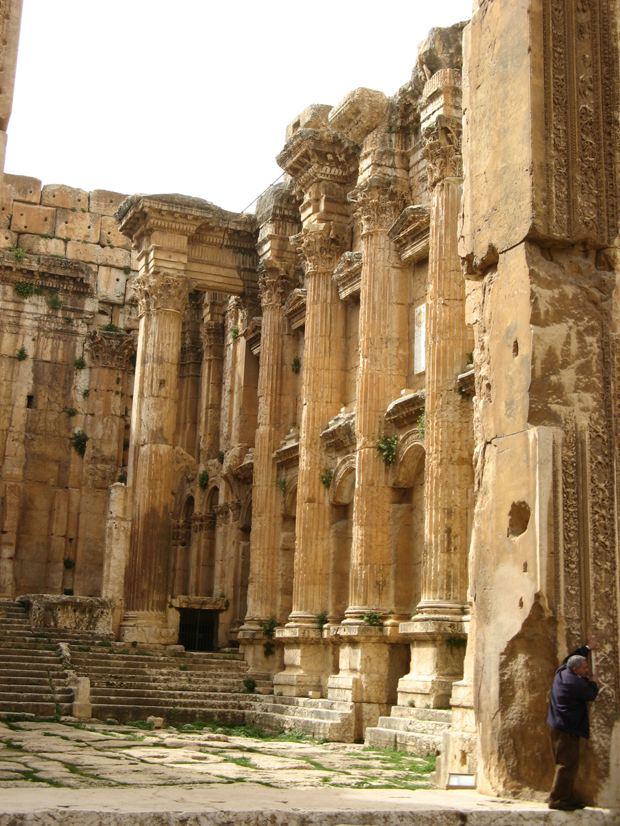 Baalbek, Bacchus: Interior