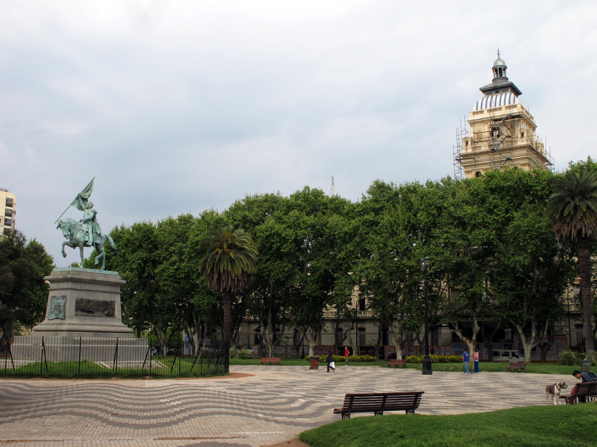 Rosario, Plaza 25 de Mayo
