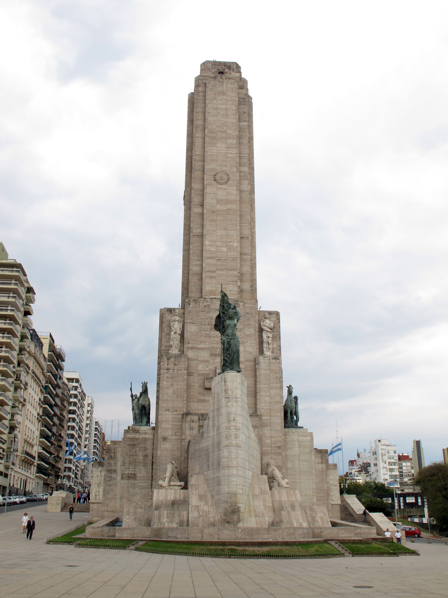 Rosario, Bandera Monument (rear)