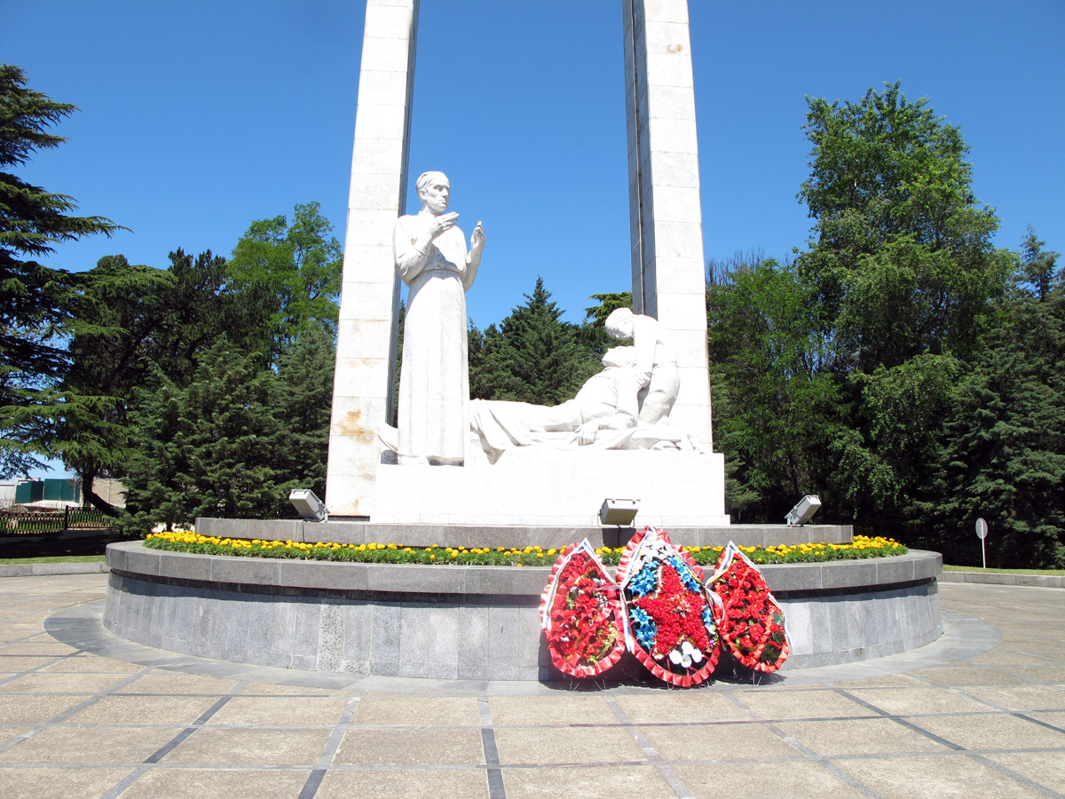 Sochi, Surgeons and Nurses Monument (Initially rather creepy looking.)